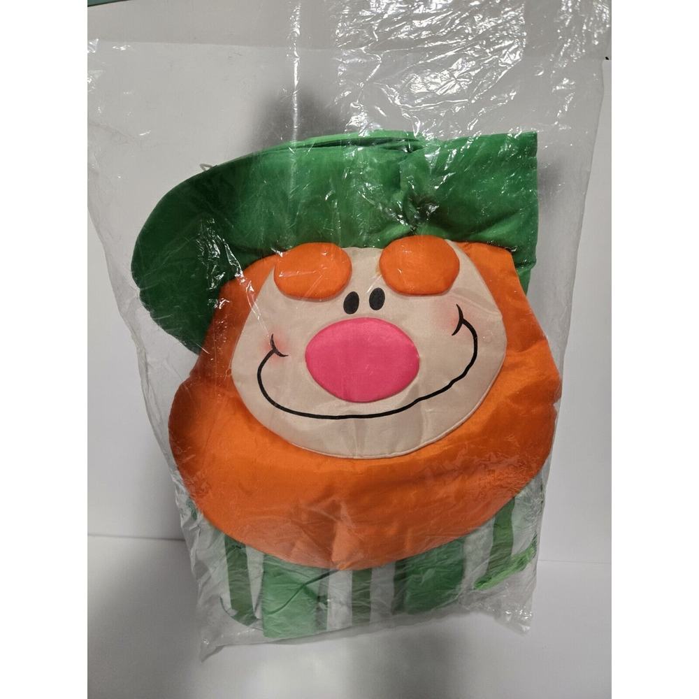VINTAGE 2003 & RARE NEW in Package Leoprachan Wind Sock St. Patrick's Day‎